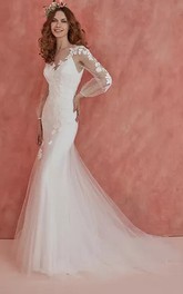 Elegant Lace Bateau Long Sleeve Appliques Wedding Dress With Button