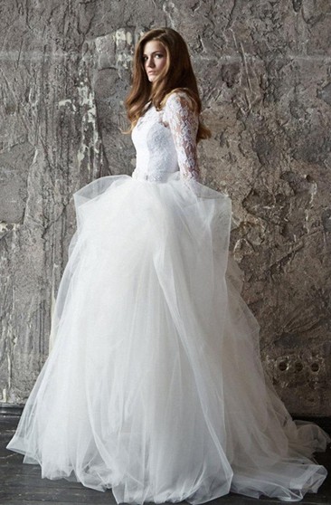 lace poofy wedding dress